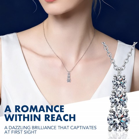 Three-diamond moissanite necklace