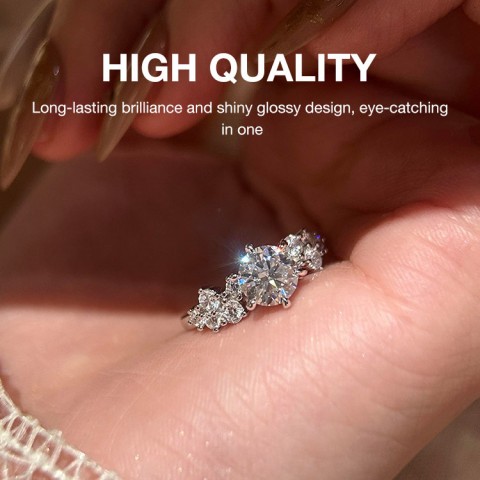 Zircon snowflake ring