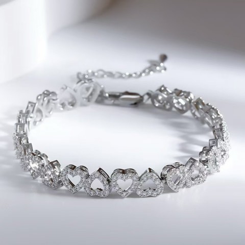 Zircon Decorated Heart Design Bracelet