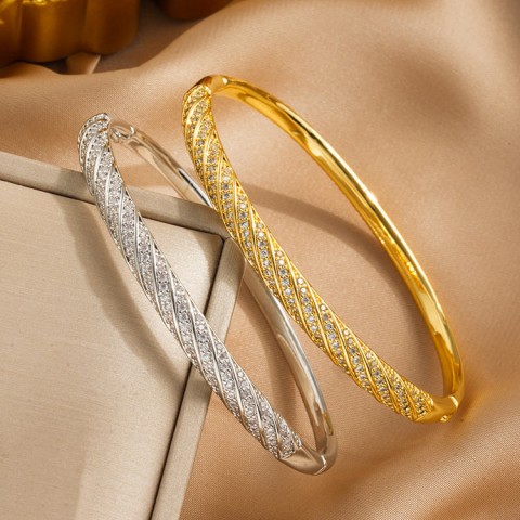 Gold Rhombus Star Zircon Bracelet