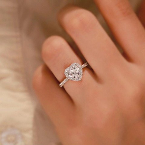 Sugar cube starry heart ring