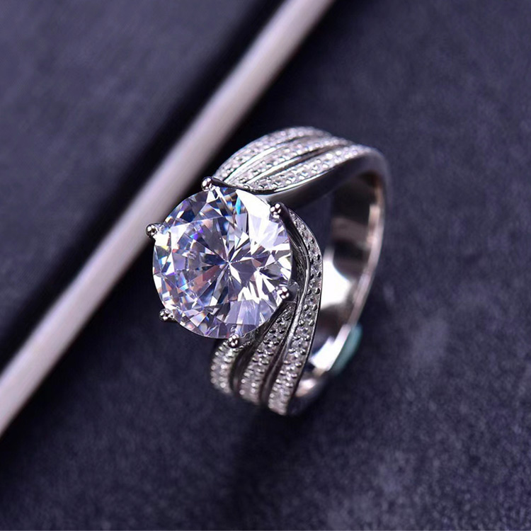Diamond Jeans With White Gold Ring