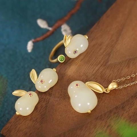 Rabbit HeTian jade lucky jewelry set