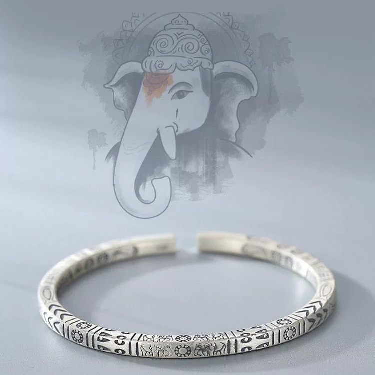 Pay Day Sale -The second one is only ₱151-Lucky vintage totem bracelet Bless Wealth and Auspicious Carving - Adjustable, Free box